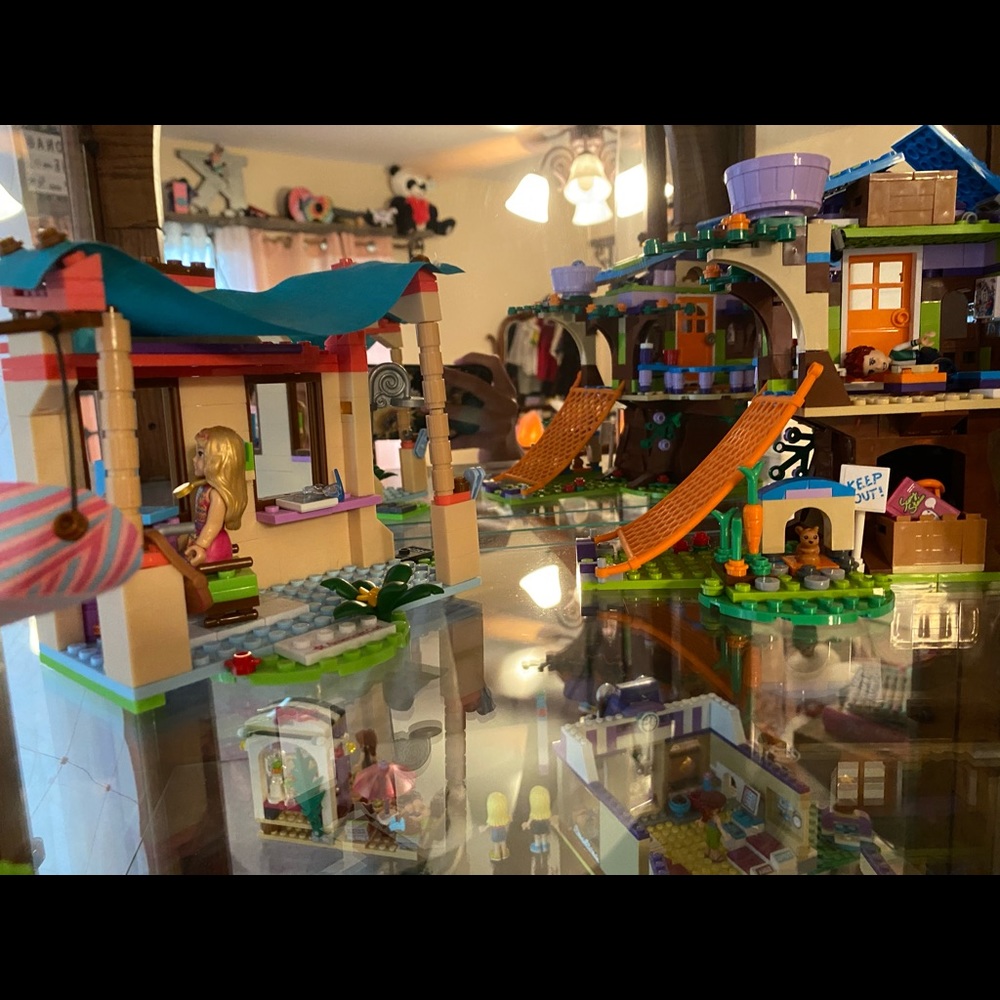 LEGO tree house and zip line with beach room
